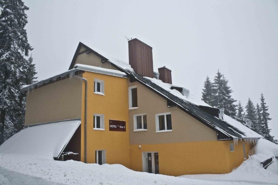 Hotel Star 4,5 Loučná pod Klínovcem Exterior foto